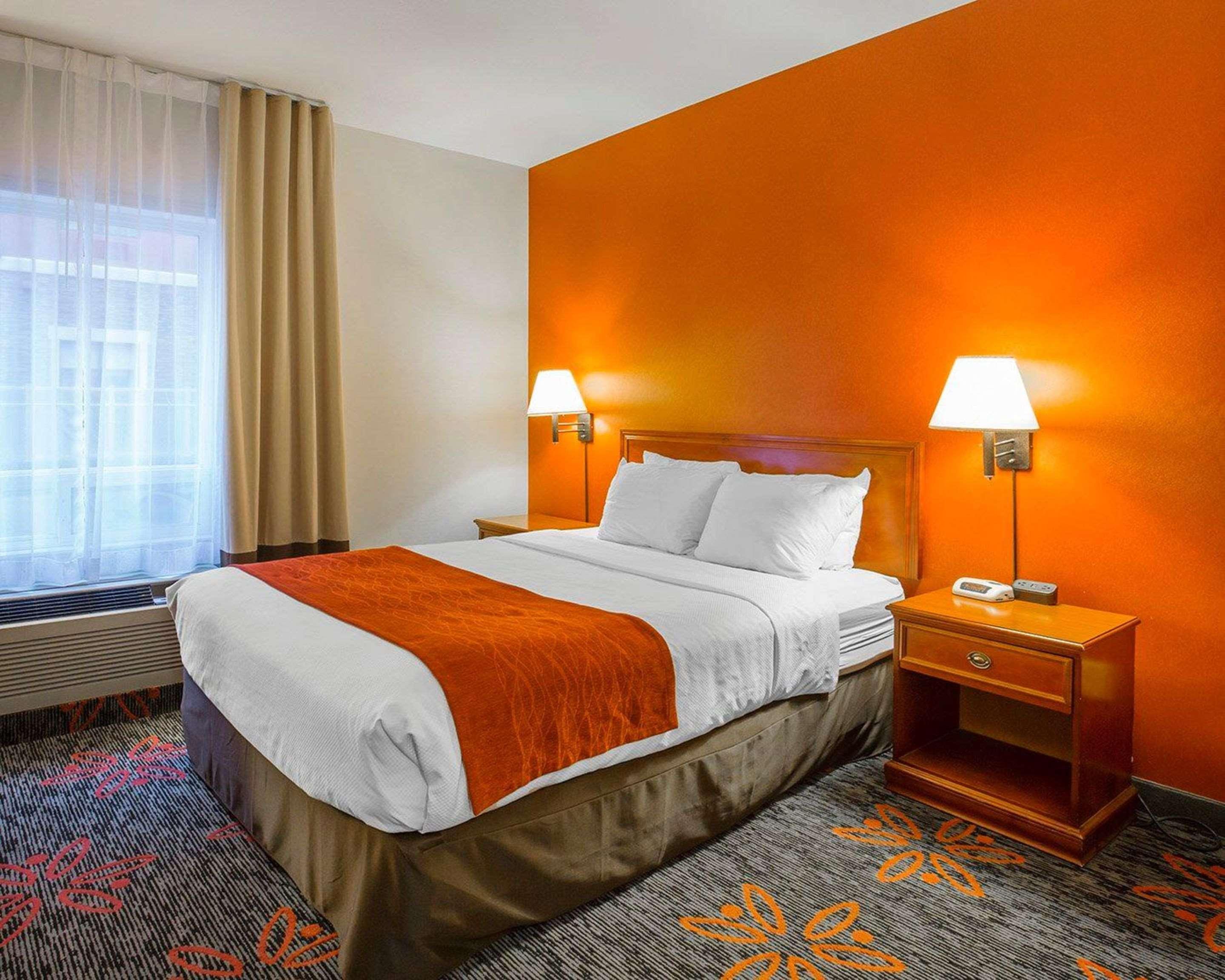 Hotel Comfort & Calgary